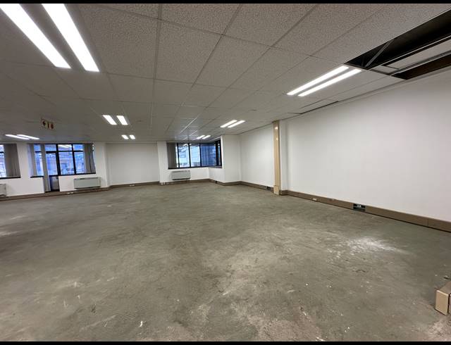 1,731M² OFFICE TO LET IN SANDTON CENTRAL